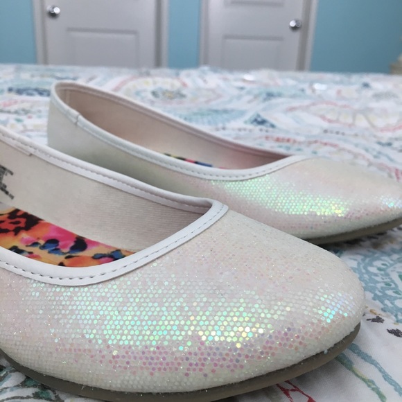 Glittery white dress shoes - Picture 3 of 3